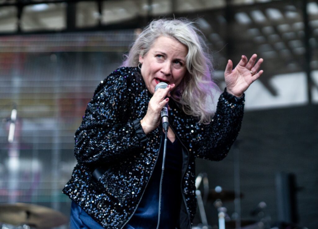 image 4 Metric, Broken Social Scene, and Stars Kickoff All the Feelings Tour