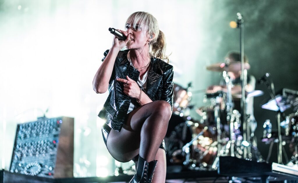 image 5 Metric, Broken Social Scene, and Stars Kickoff All the Feelings Tour